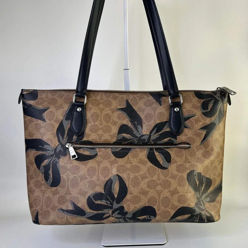 Coach Gallery Tote Khaki Black Signature Canvas Bow Print Bag CZ174 Good